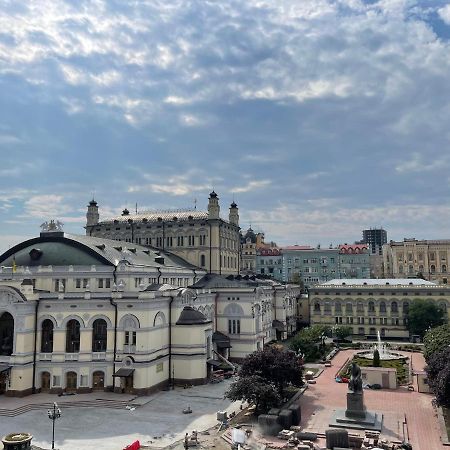 Amazing Opera View Appartement Kiev Buitenkant foto