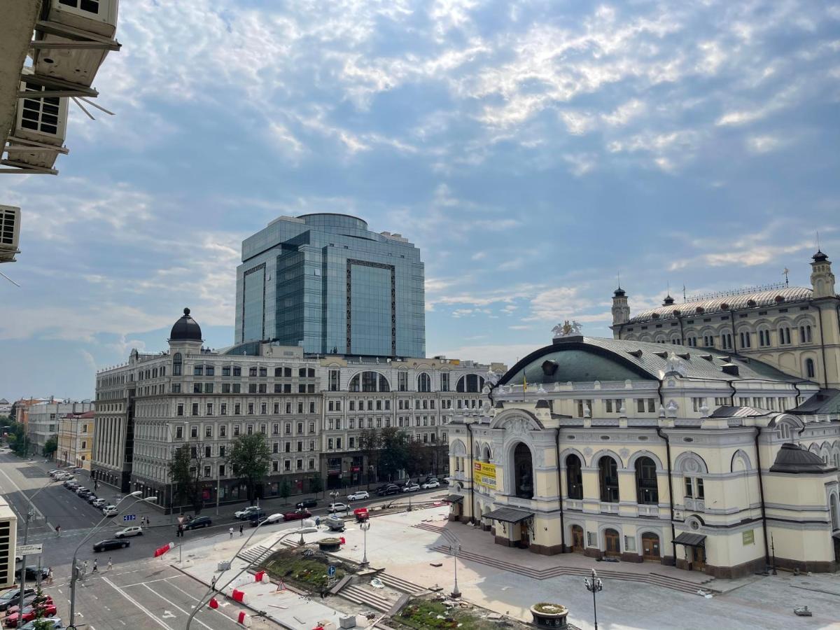 Amazing Opera View Appartement Kiev Buitenkant foto